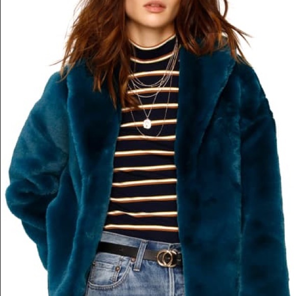 COPY - Heartloom | faux fur blue jacket | s - Picture 1 of 6